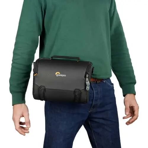 Lowepro_Adventura   _SH 160 III  _Black   _6736c60faf9c2.webp